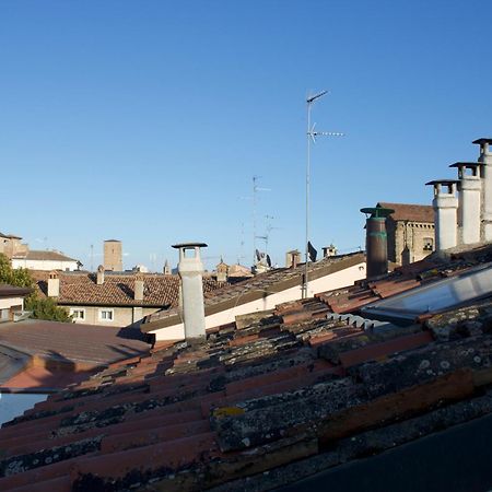 Corte Cavour. Una Mansarda Nel Cuore Della Citta Ravenna Exterior foto