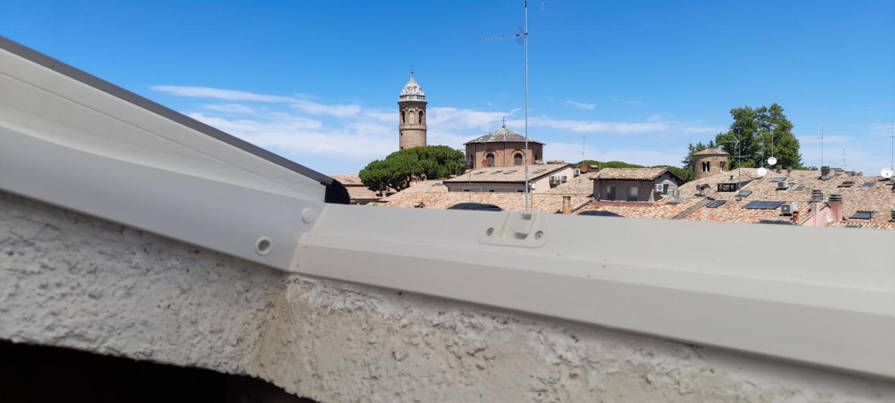 Corte Cavour. Una Mansarda Nel Cuore Della Citta Ravenna Exterior foto